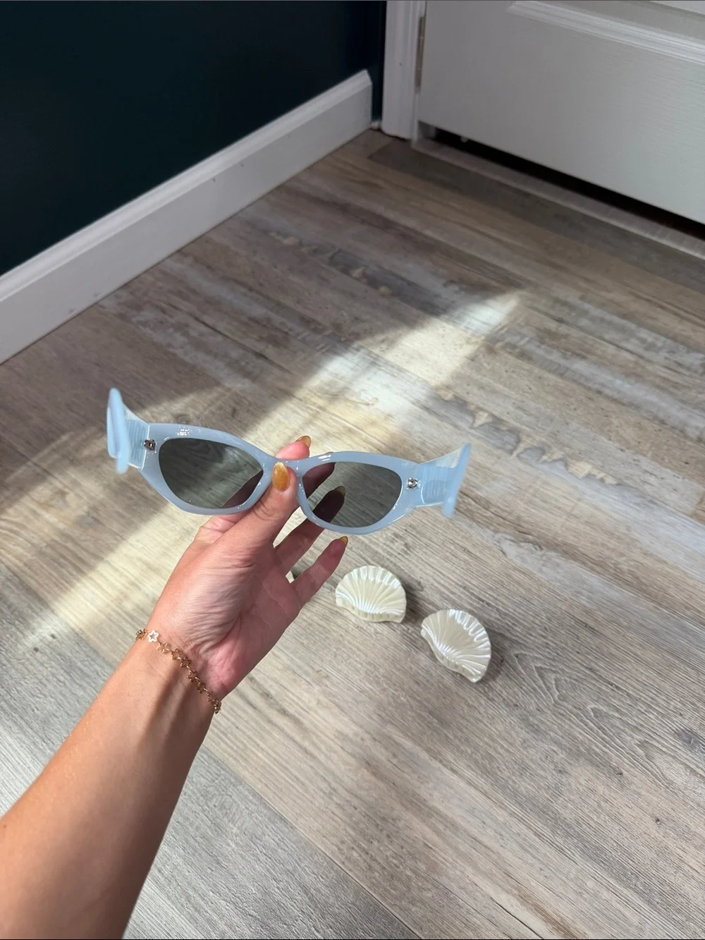 BRIDE Retro Cat-Eye Sunglasses in Pale Blue with 3 Shell Clips